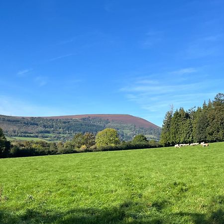 The Granary Villa Abergavenny Bagian luar foto