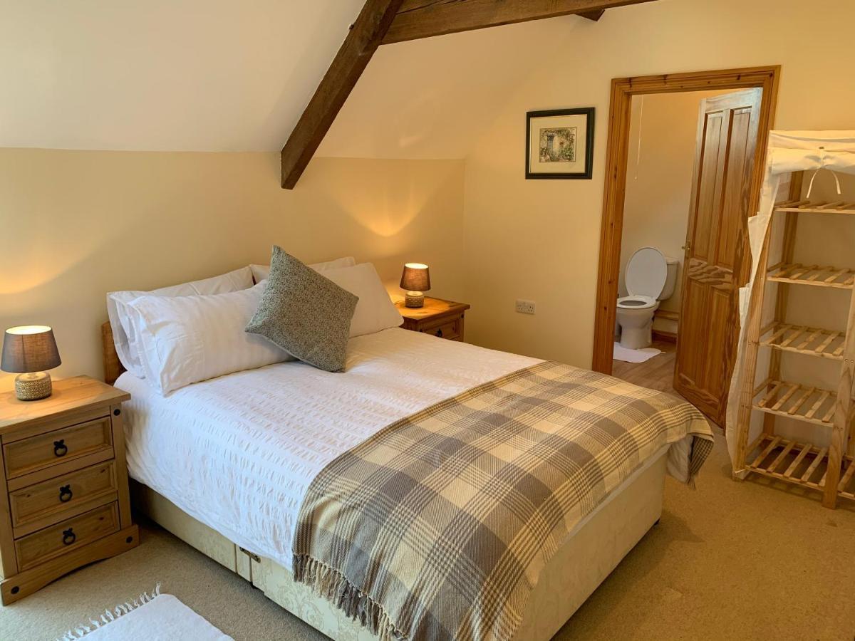 The Granary Villa Abergavenny Bagian luar foto