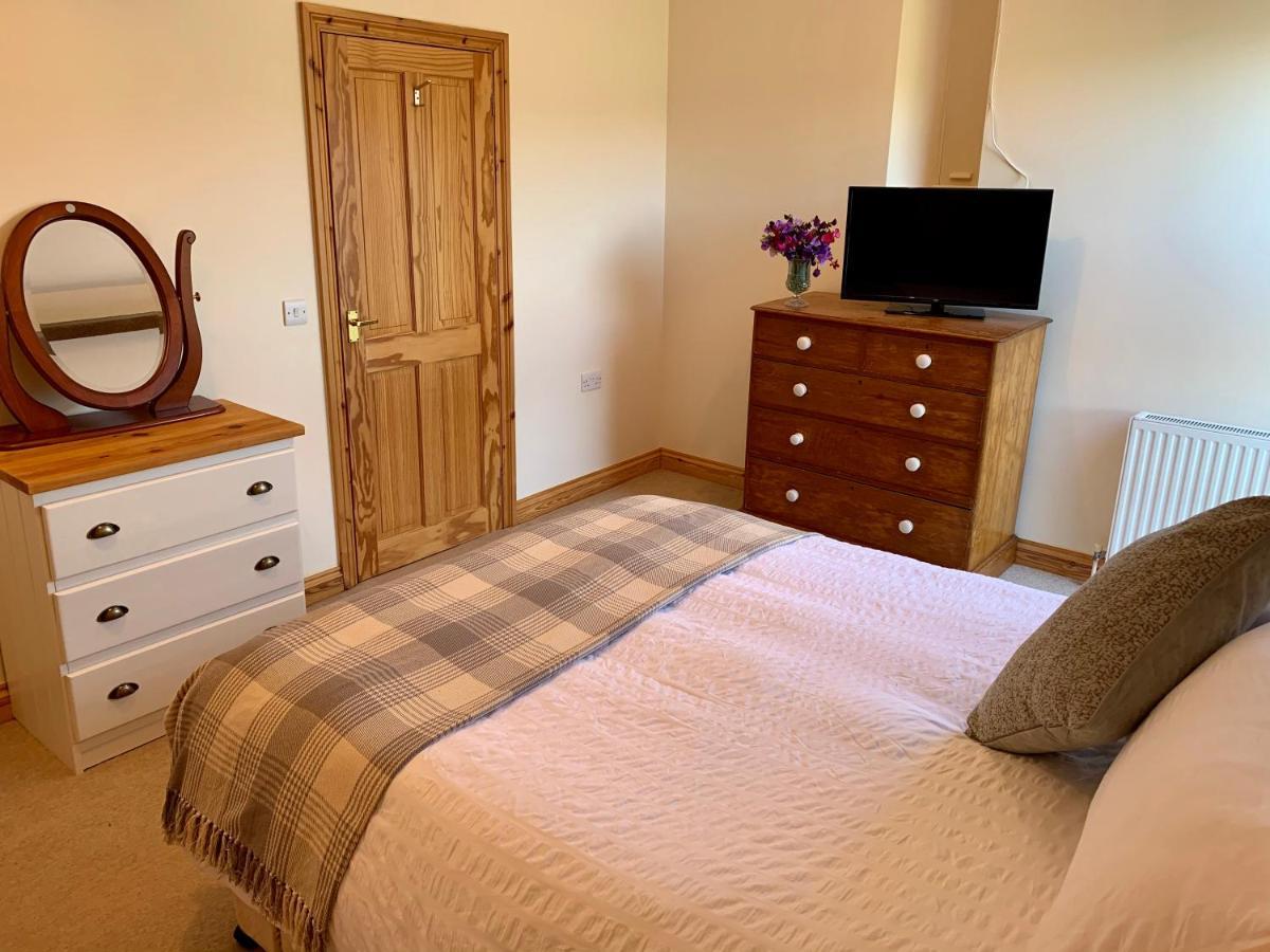 The Granary Villa Abergavenny Bagian luar foto